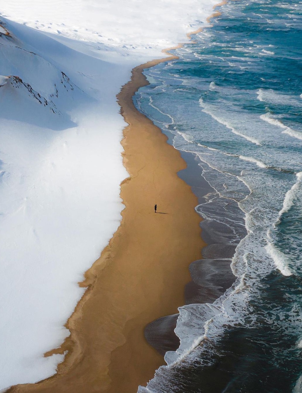 spiaggia neve mare giappone
