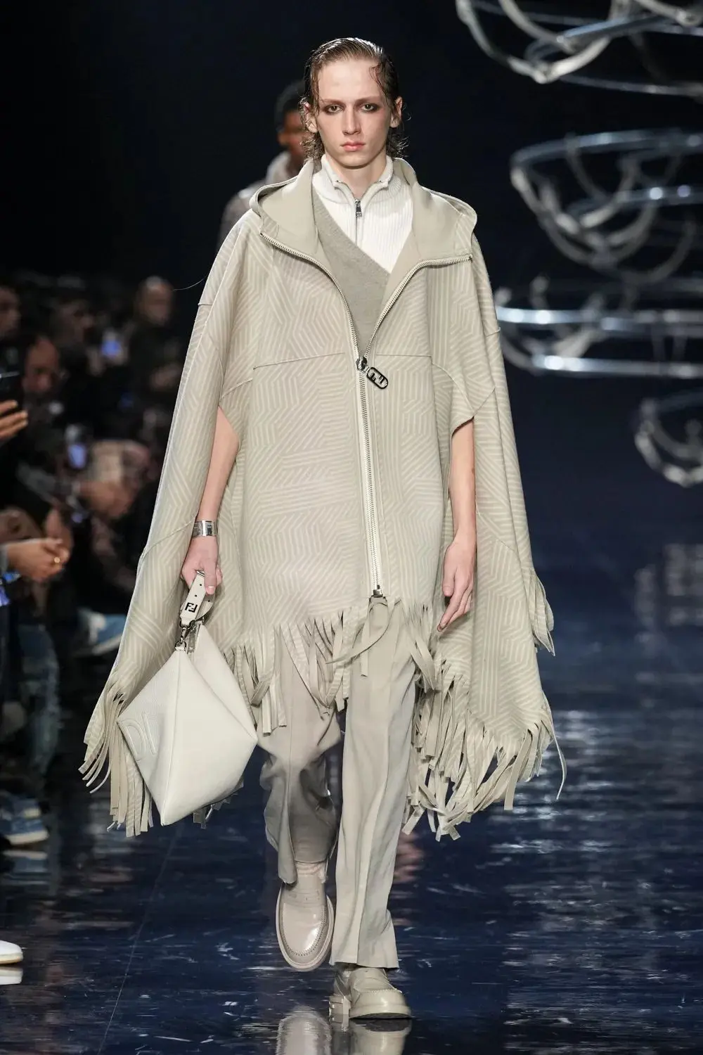 Fendi sfilata collezione FW23
