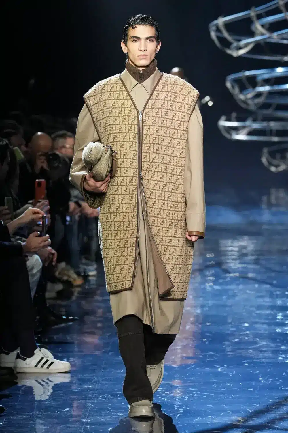 Fendi sfilata collezione FW23