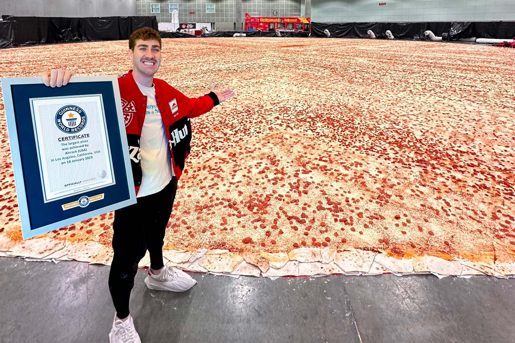 Pizza Guinness World Records Pizza HUT largest pizza world