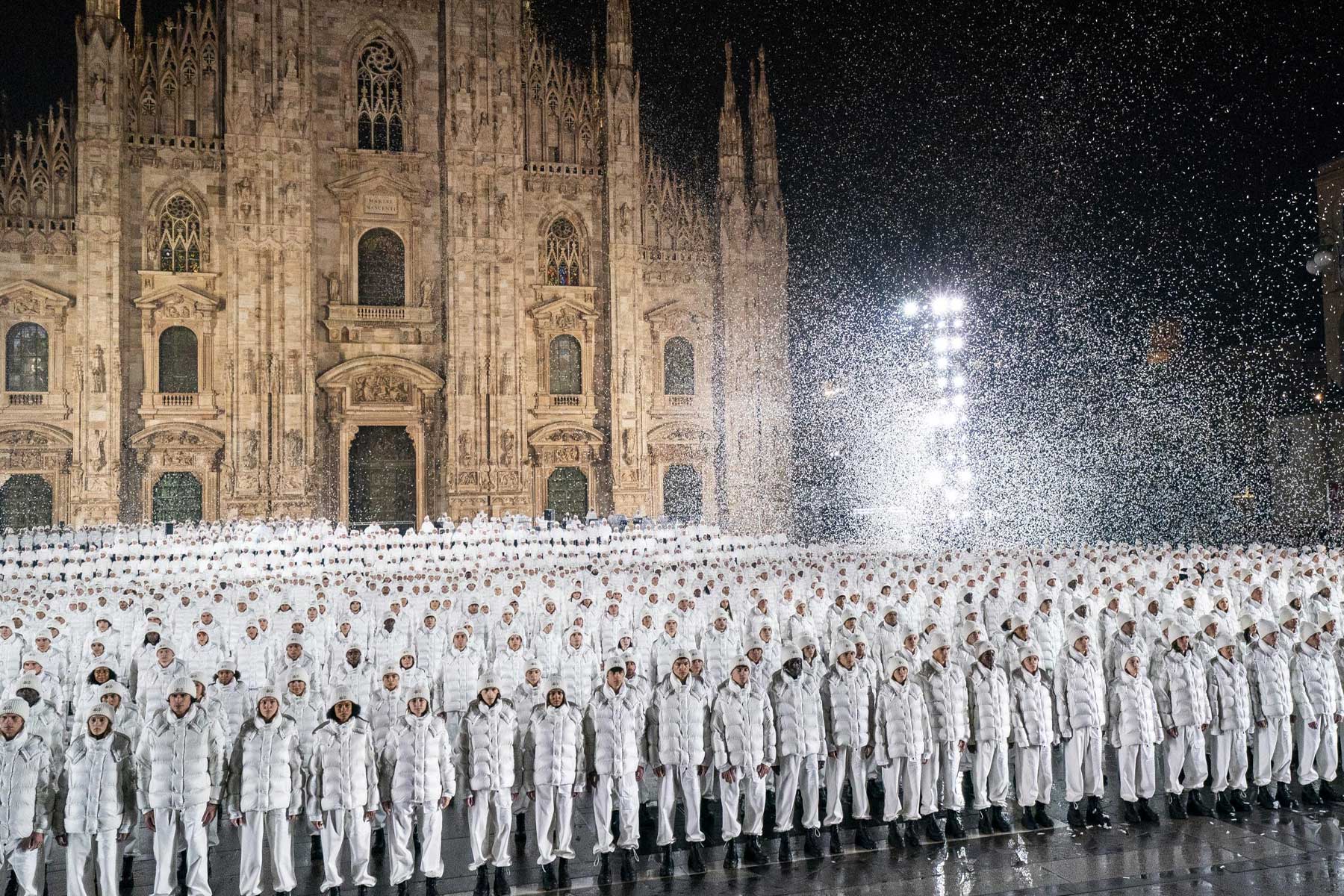 Moncler Sfilata milano duomo