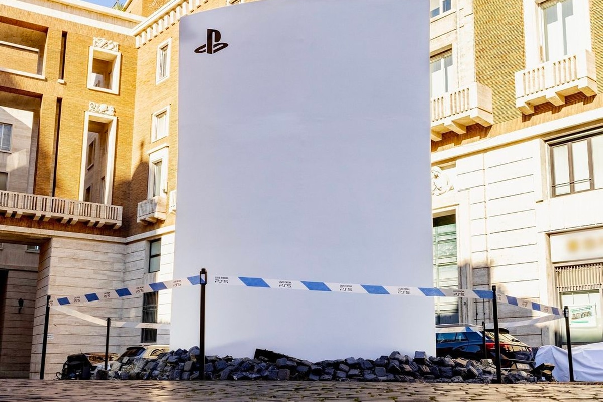 Sony Playstation 5 Installazione gigante Roma
