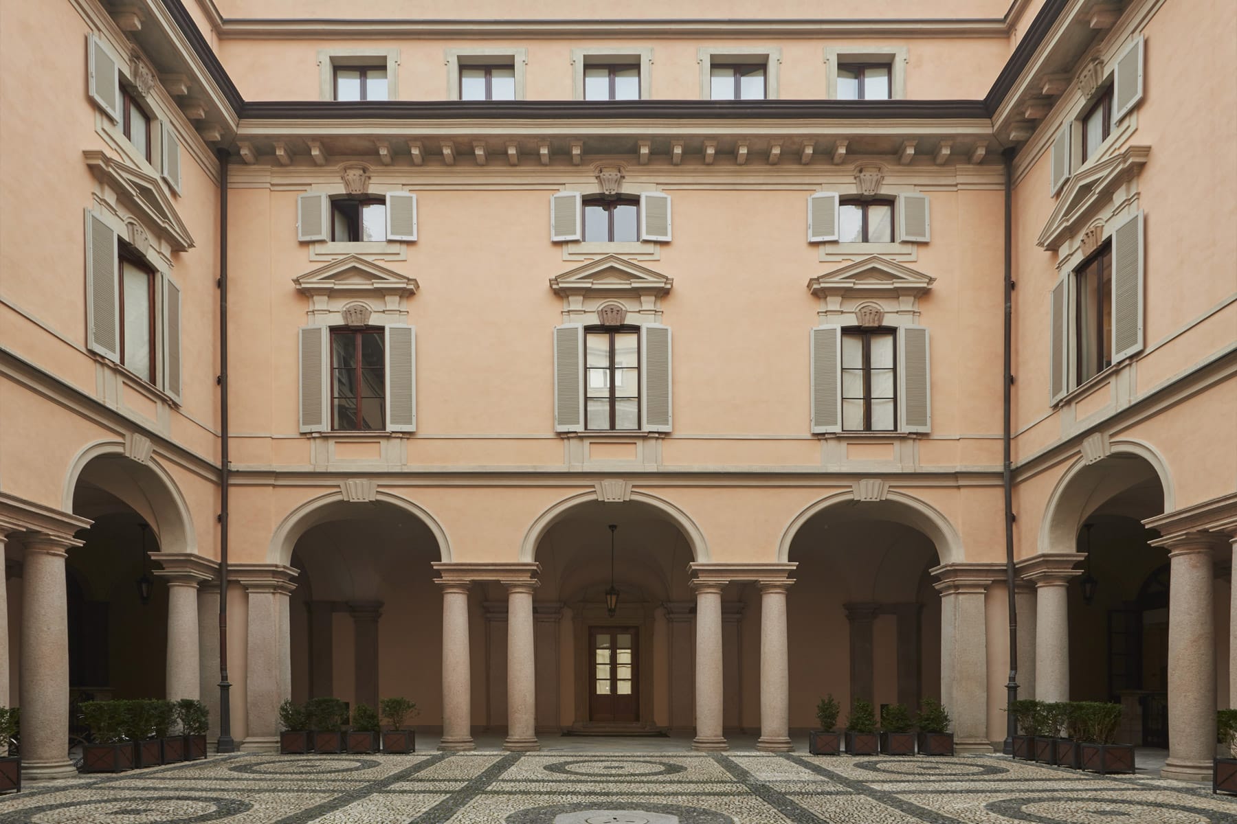 Armani apertura Palazzo Orsini Milano Design Week