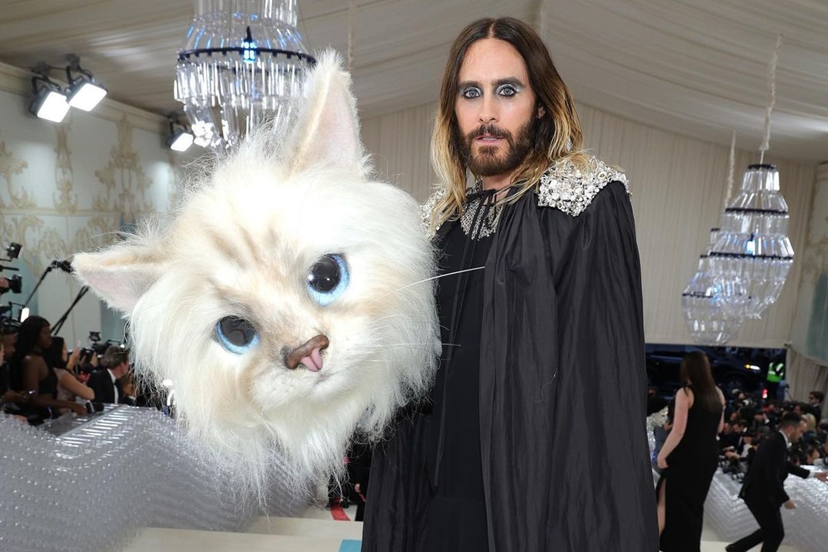 Jared Leto MetGala 2023 Karl Lagerfeld costume gatto Choupette