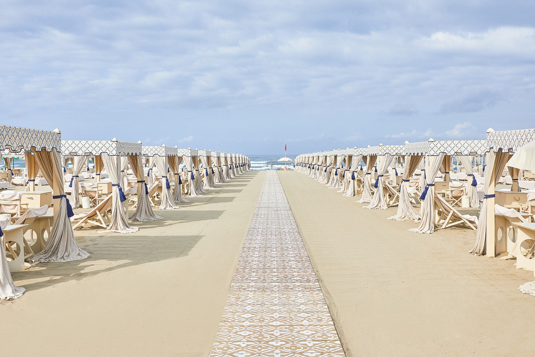 Louis Vuitton Alpemare Beach Club Forte dei Marmi