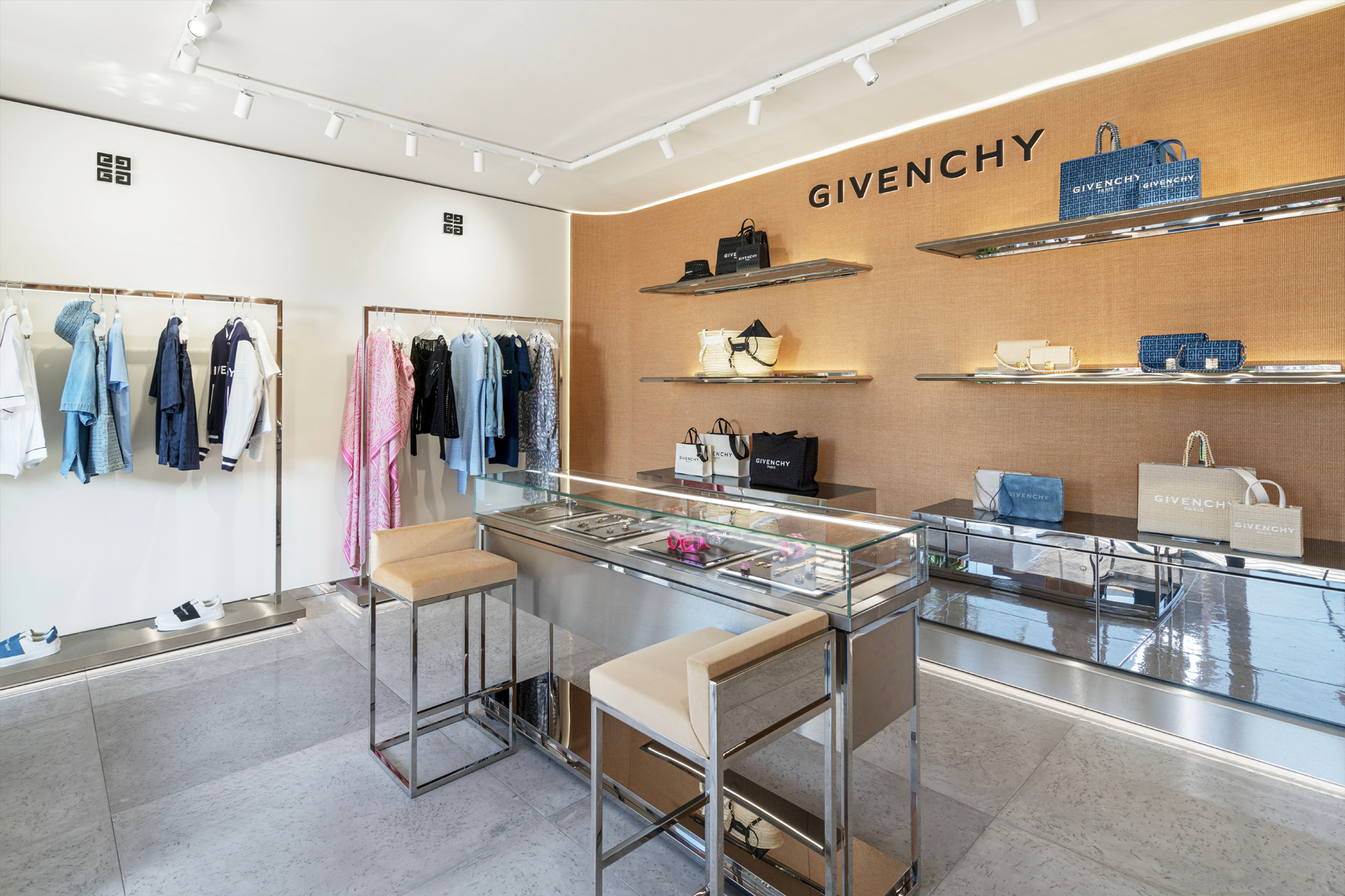 Givenchy Pop-up Store Nikki Beach Porto Cervo