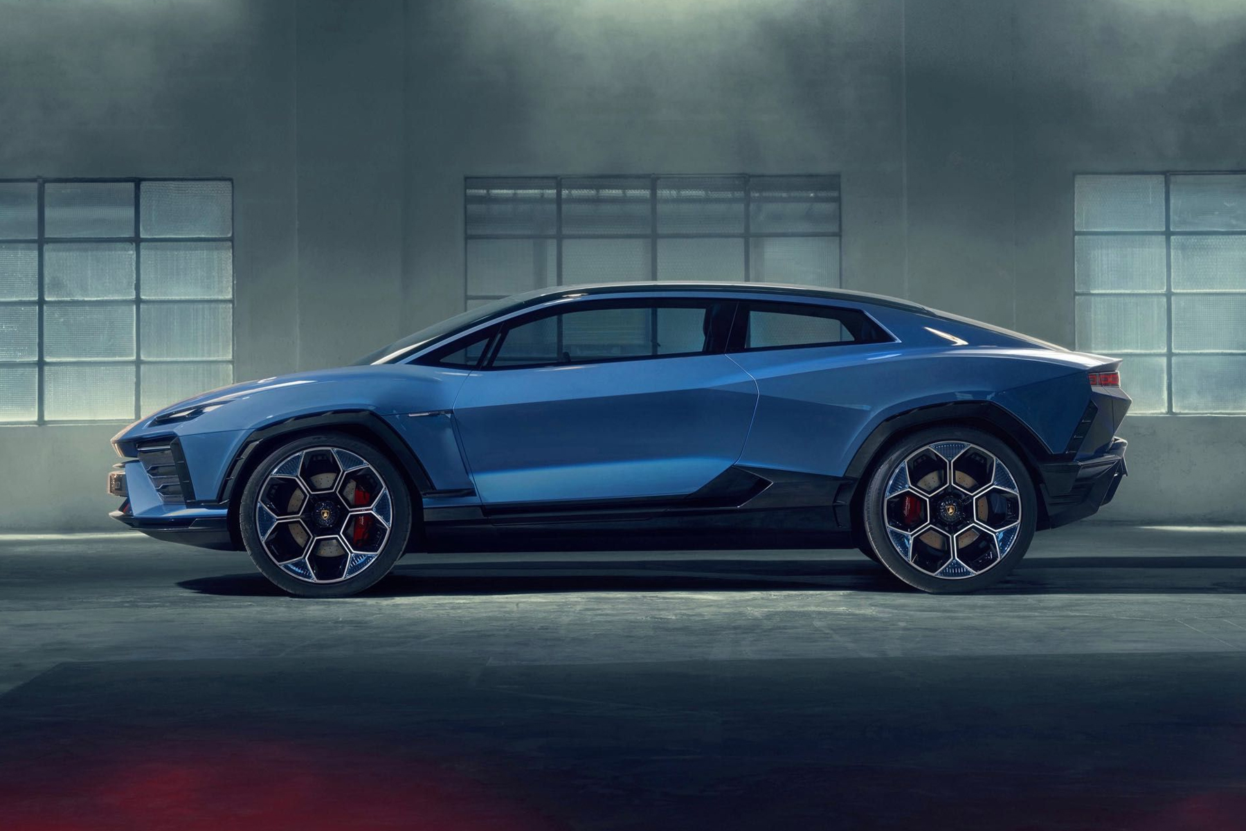 Lamborghini Lanzador Full Electric super car elettrica