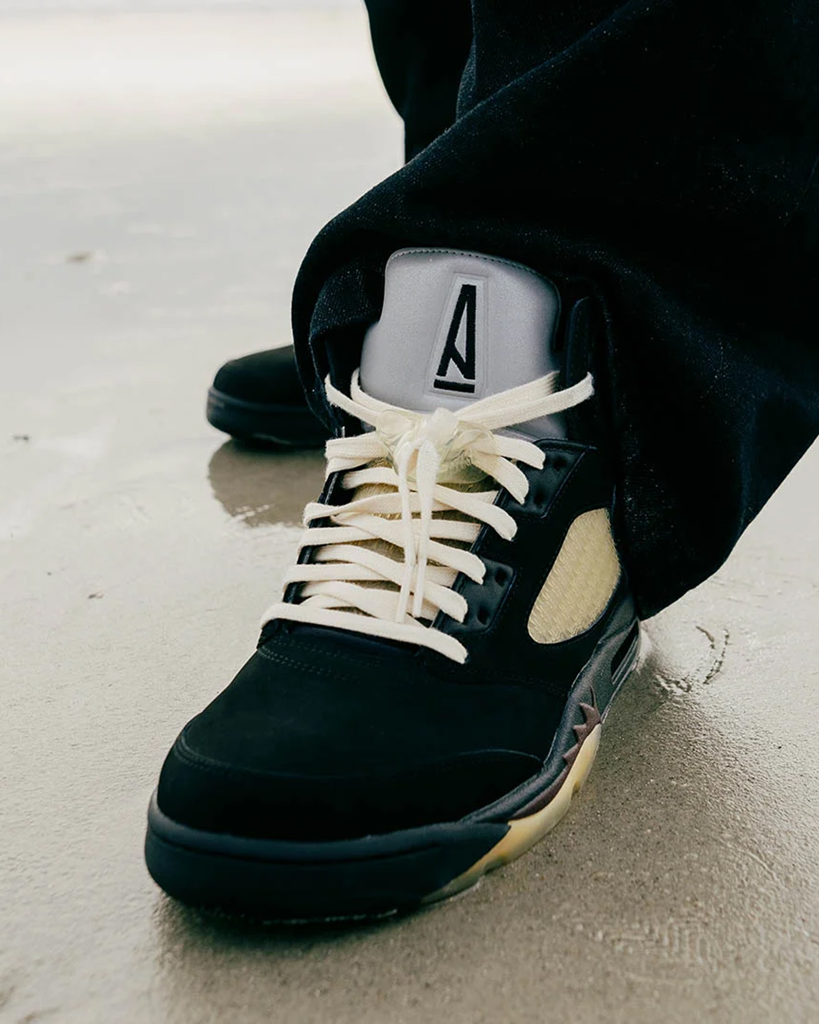 A Ma Maniére Air Jordan 5 Dusk FD1330-001 sneaker collaborazione