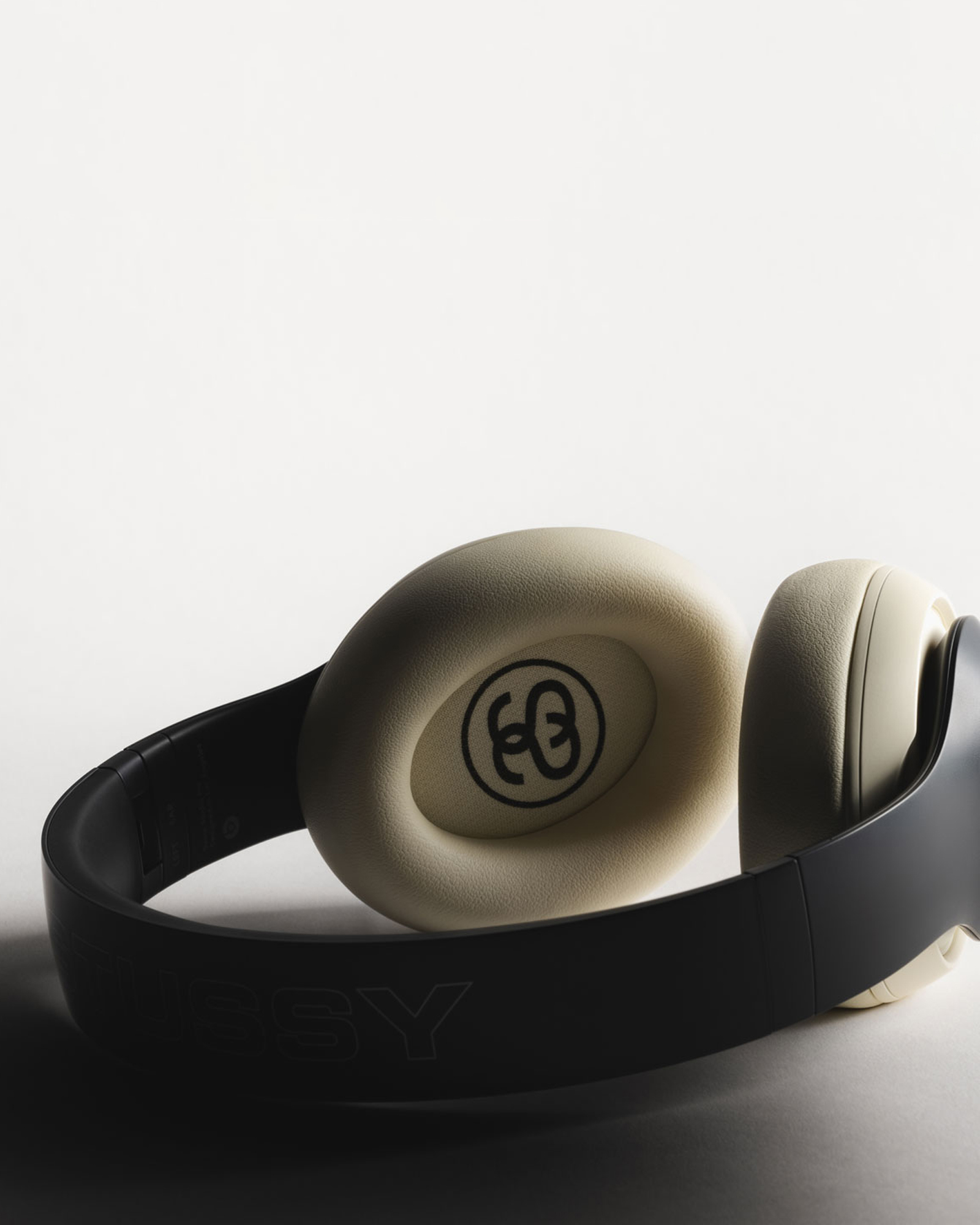 Stüssy Beats Studio Pro Collaborazione 2023