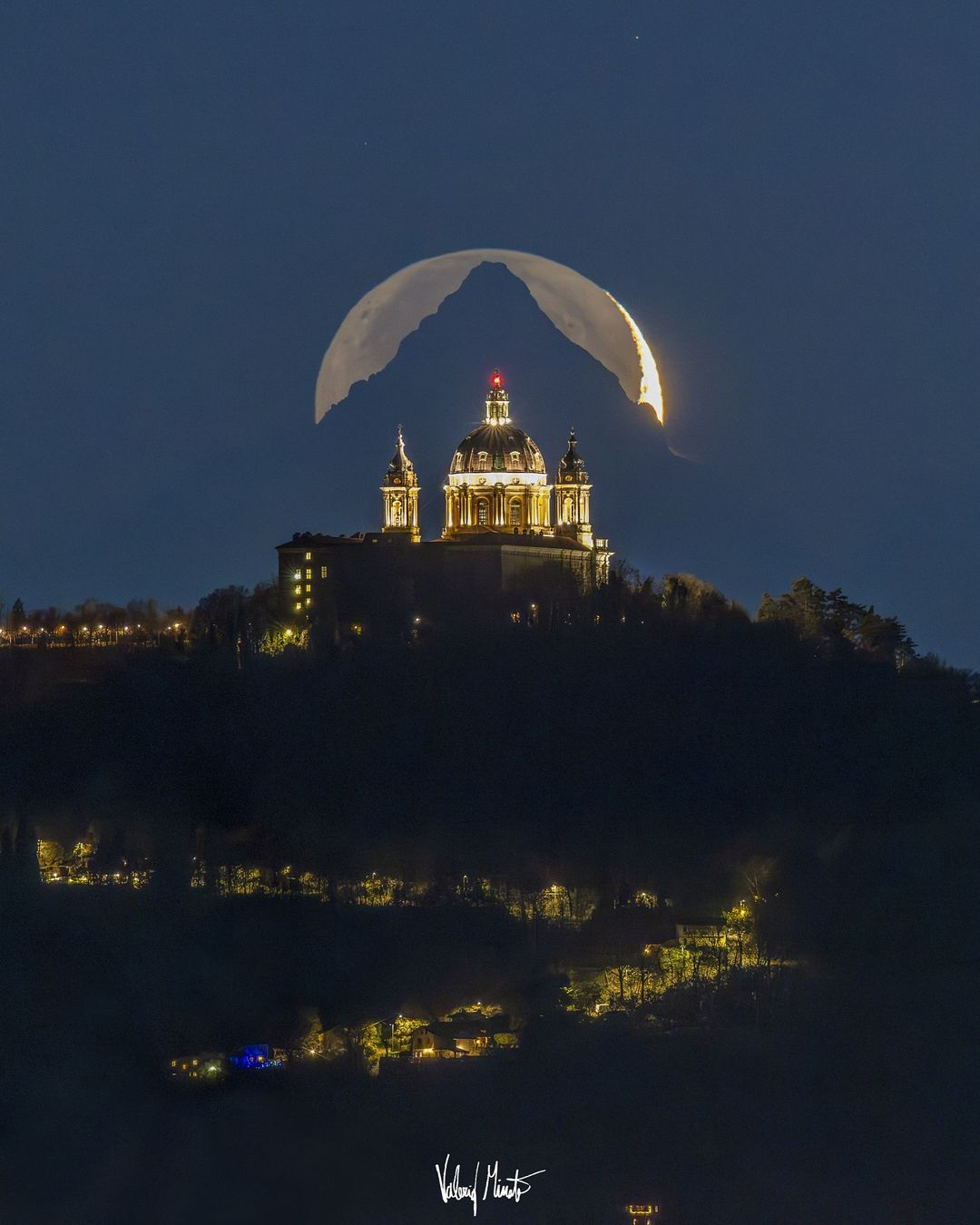 Superga Torino Luna Foto del Giorno Natale premio NASA Valerio Minato