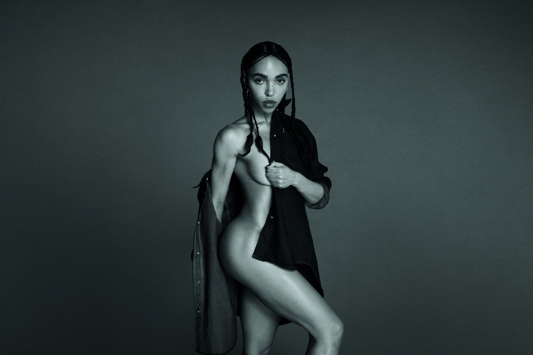 FKA twigs Calvin Klein campagna foto censurata