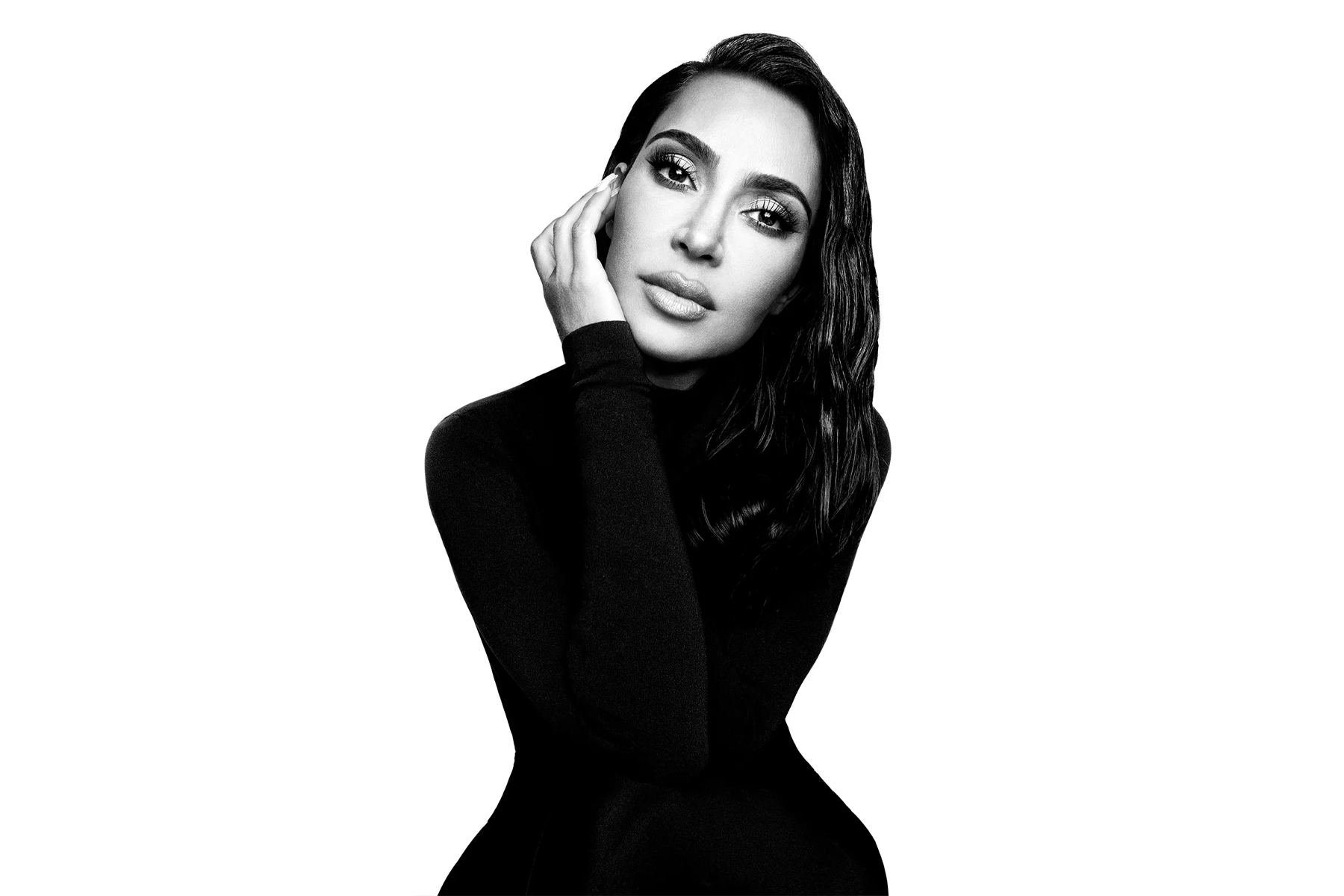 Kim Kardashian ritorna ambassador Balenciaga