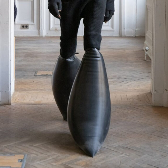 Rick Owens FW24 Porterville Inflatable Boots calzature passerella