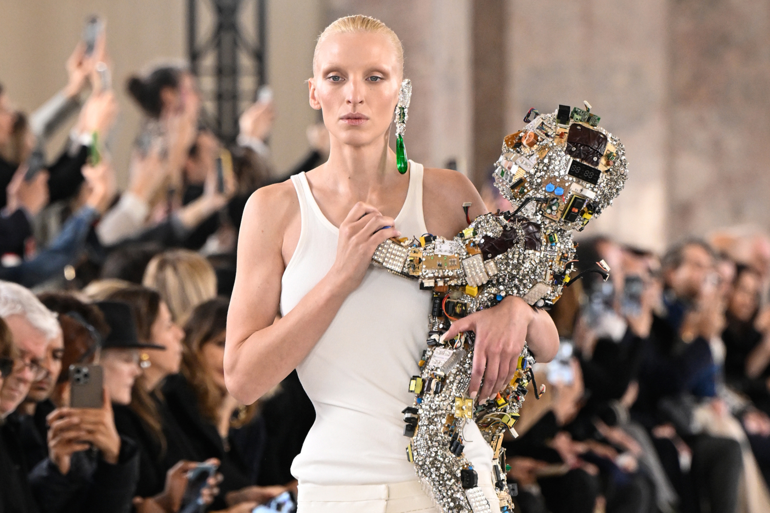 Schiaparelli Haute Couture 2024 Baby-Cyborg