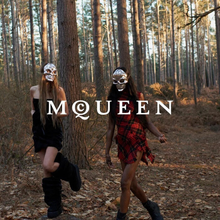 Alexander McQueen nuovo logo identità visiva