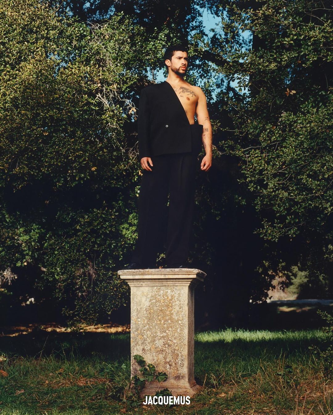 Bad Bunny Jacquemus LES SCULPTURES SS24 campagna