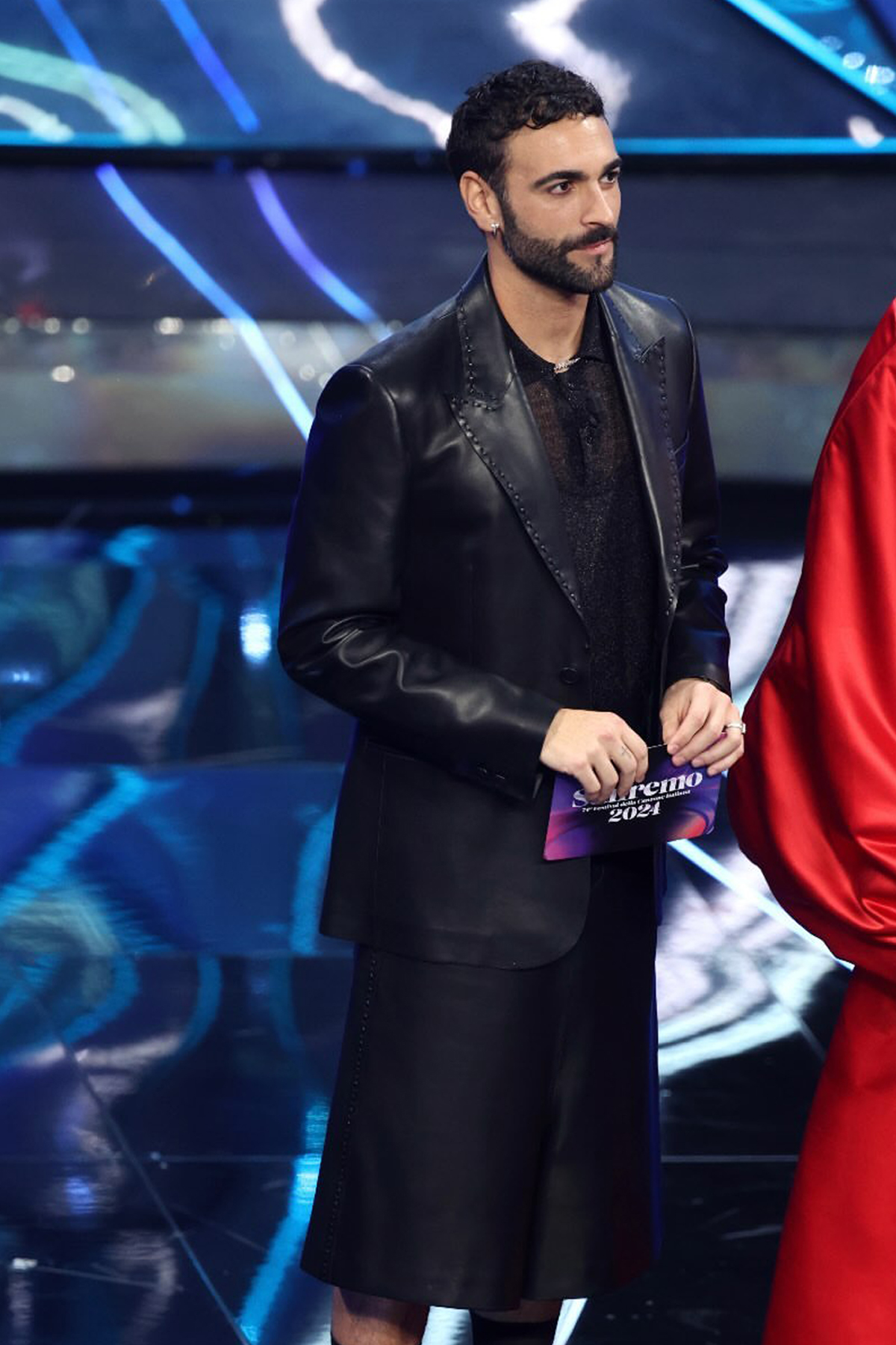 Marco Mengoni Fendi custom made Sanremo 2024 prima serata