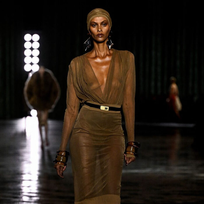 Saint Laurent Winter 2024 donna FW24 Paris Fashion Week Trasparenza