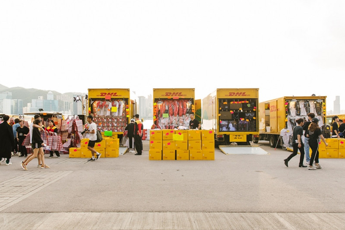 VETEMENTS DHL pop-up Hong Kong 2017