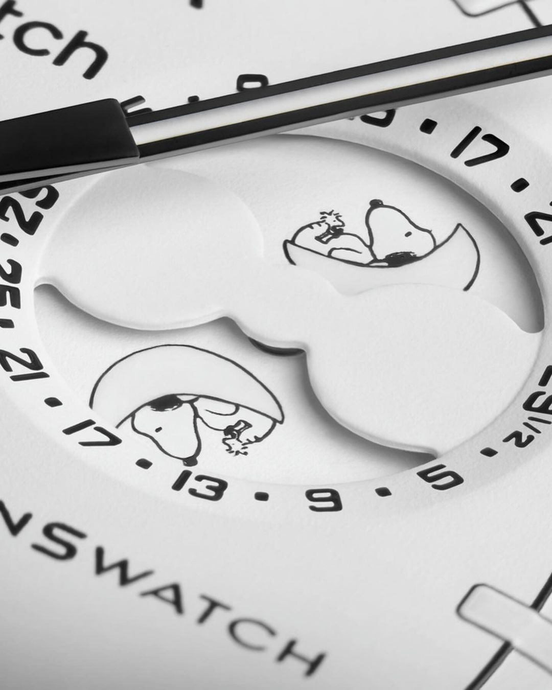OMEGA Swatch Snoopy Mission To The Moonphase MoonSwatch