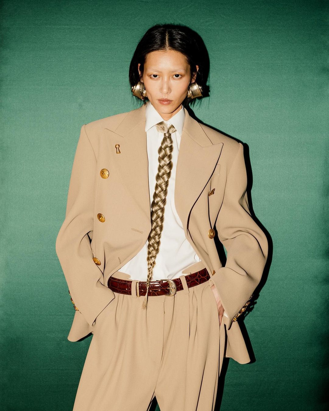 Schiaparelli cravatta treccia capelli FW24 sfilata