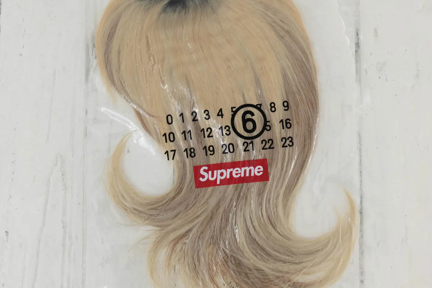Supreme MM6 Maison Margiela Parrucca
