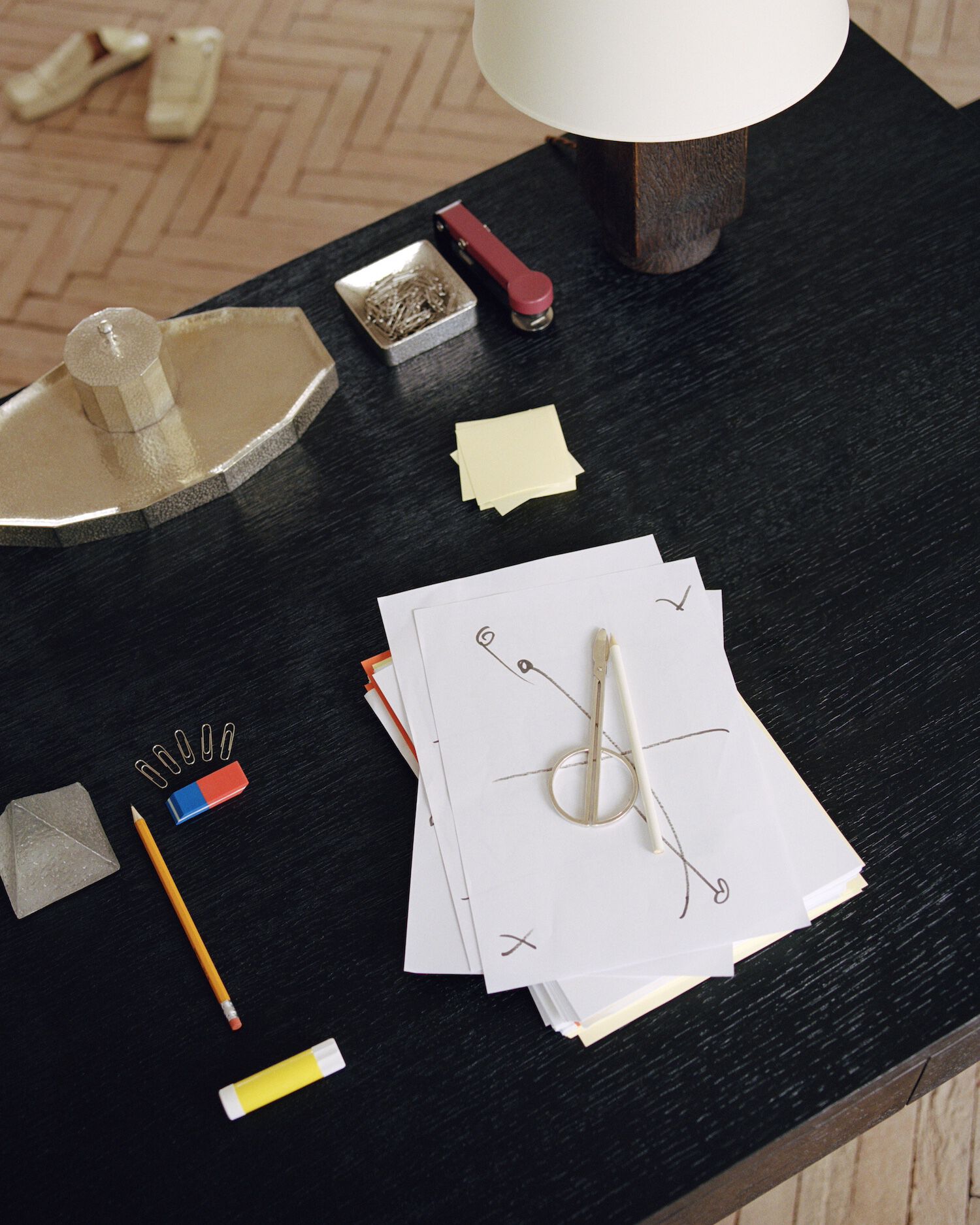 Jacquemus ufficio le bureau Parigi Francia