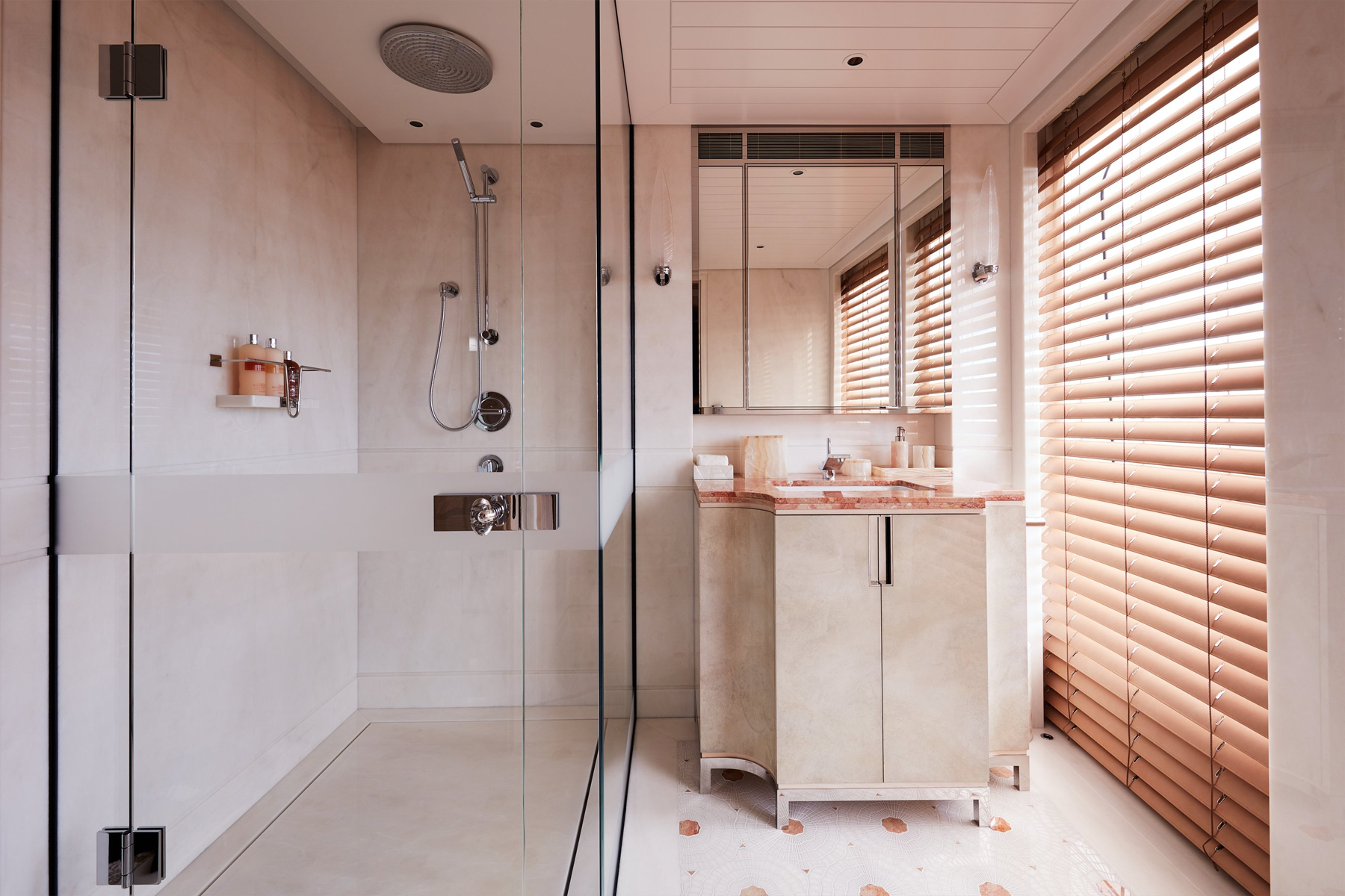 JOY Yacht Michael Jordan vacanze Italia