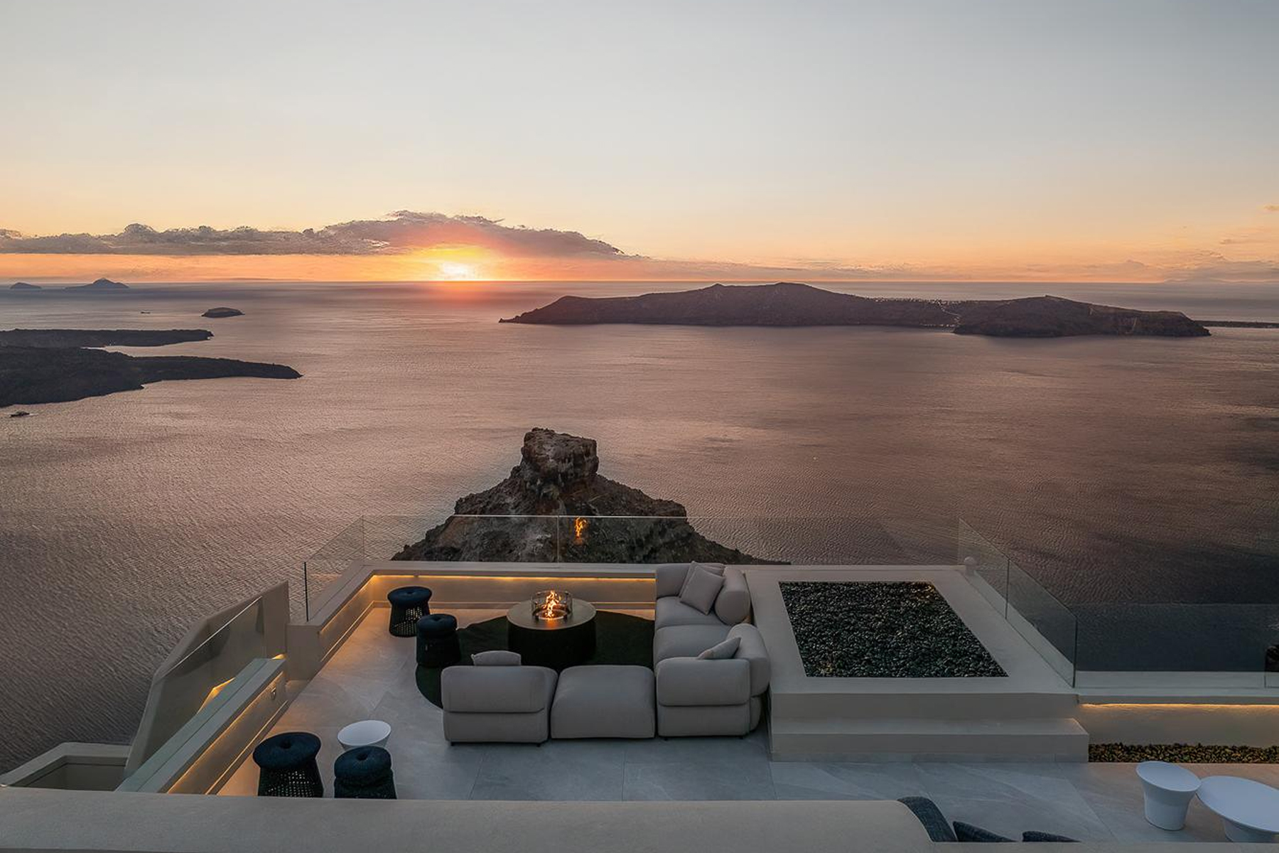 Mandarin Oriental Santorini Villa Aegean