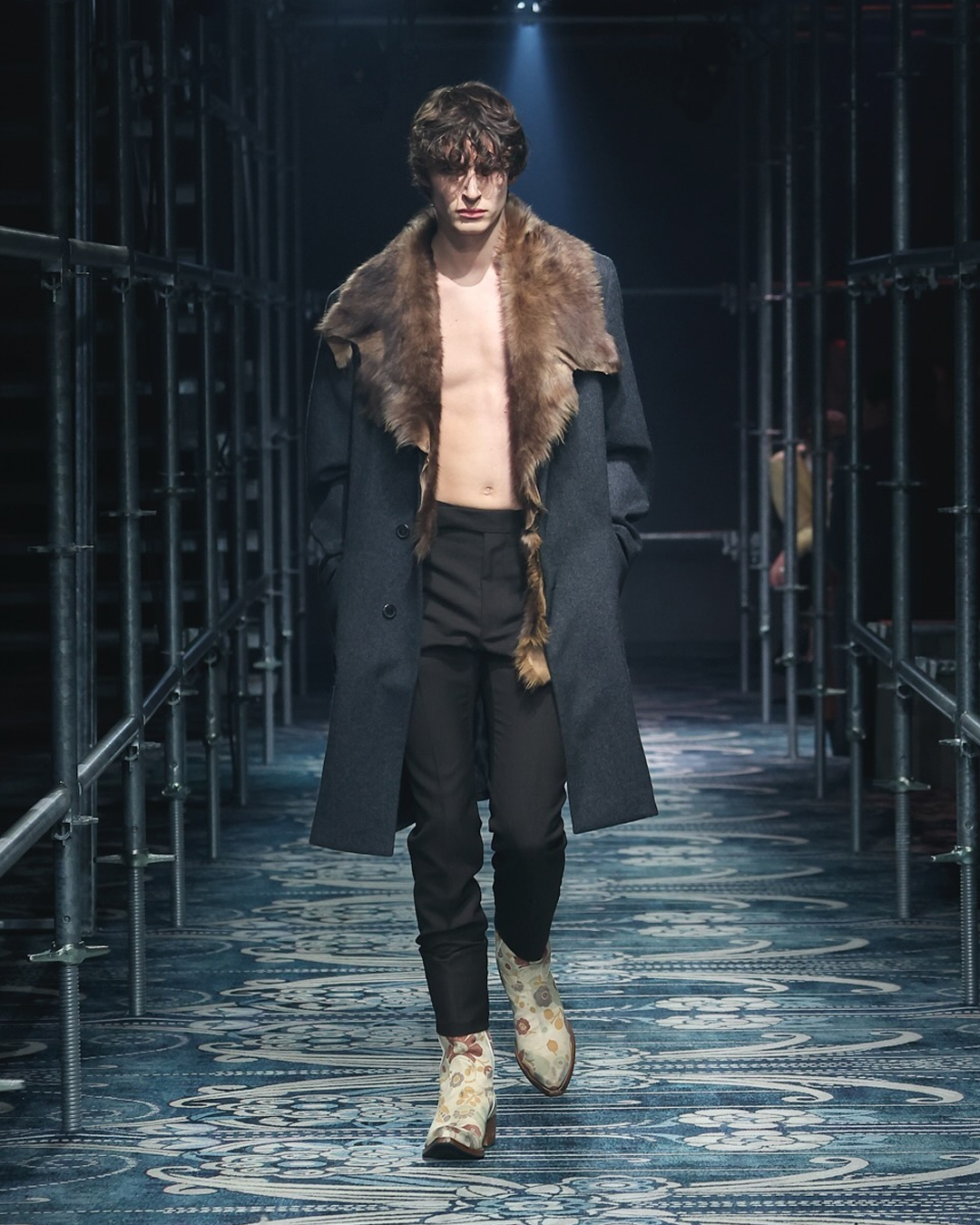 Prada FW25 trend SKINNY