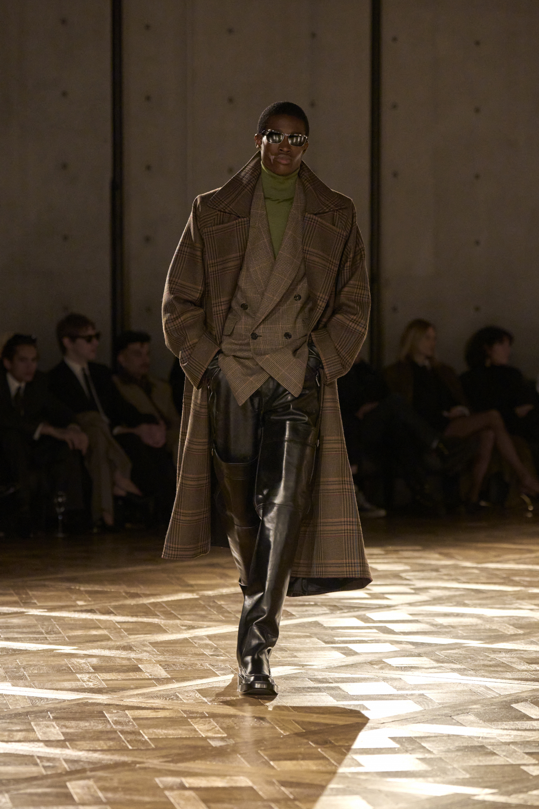 Saint Laurent Winter 25 uomo sfilata