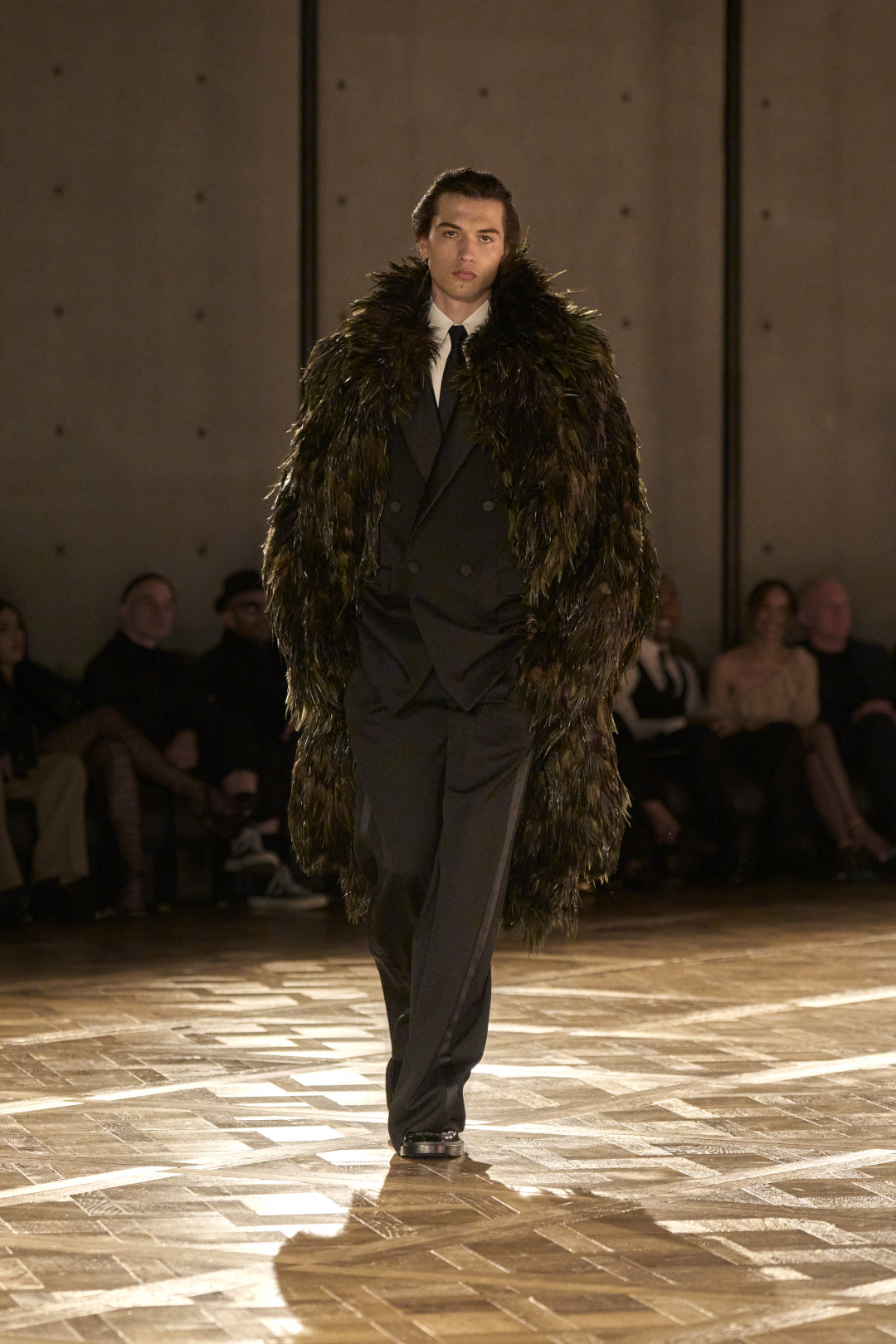 Saint Laurent Winter 25 uomo sfilata
