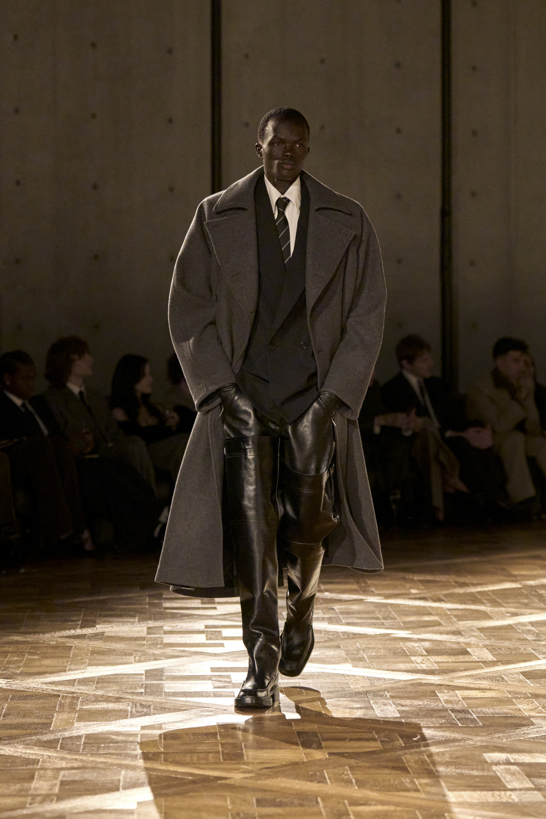 Saint Laurent Winter 25 uomo sfilata