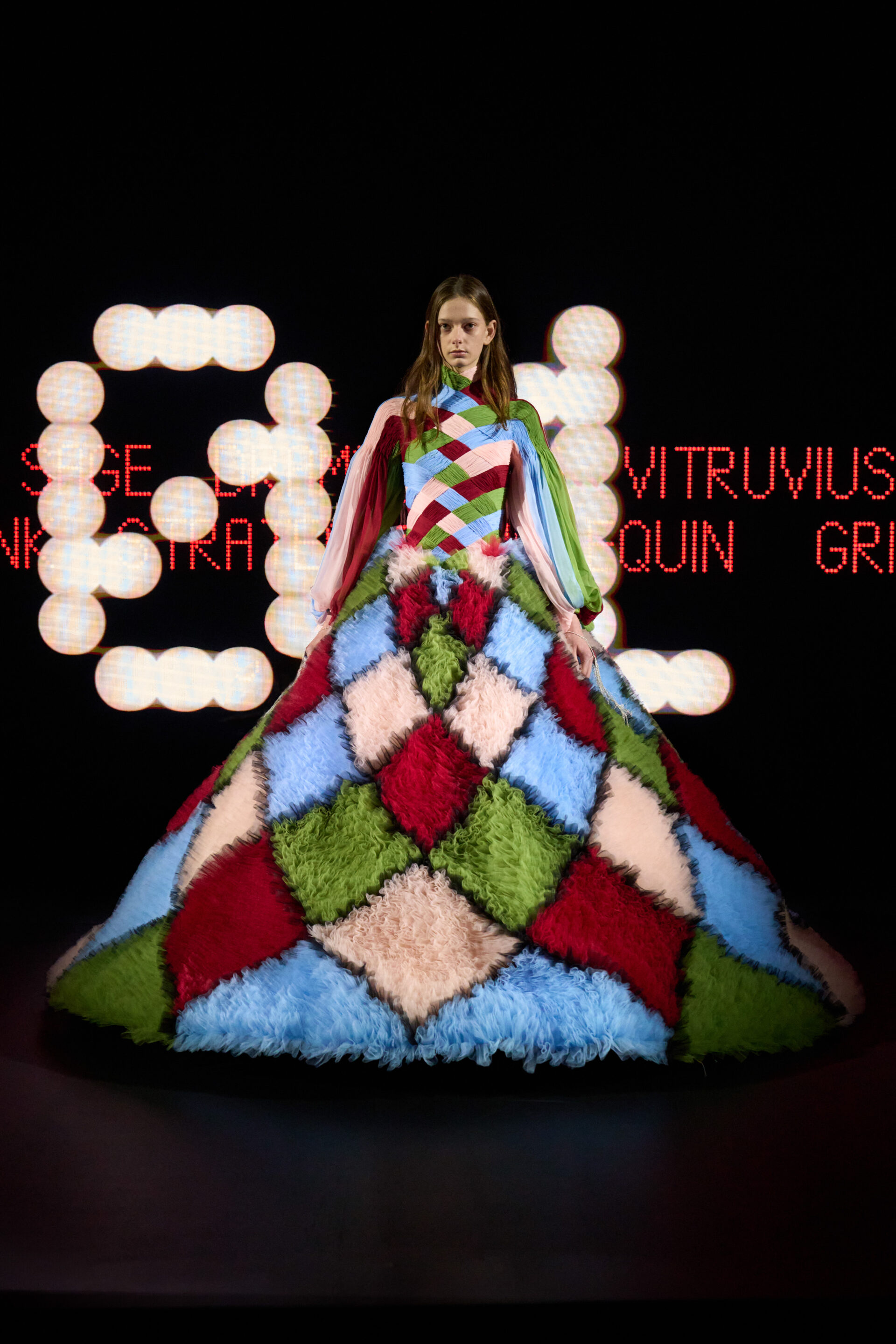 Valentino Vertigineux Haute Couture SS25