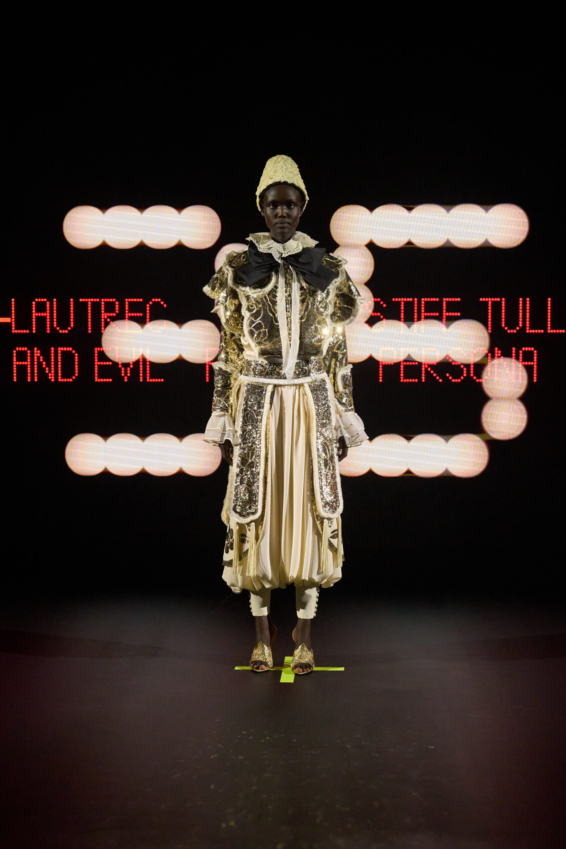 Valentino Vertigineux Haute Couture SS25