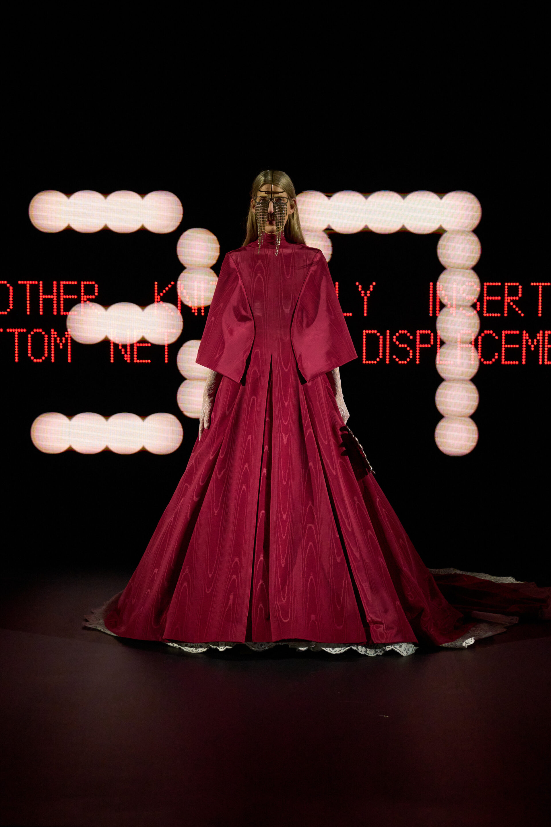 Valentino Vertigineux Haute Couture SS25