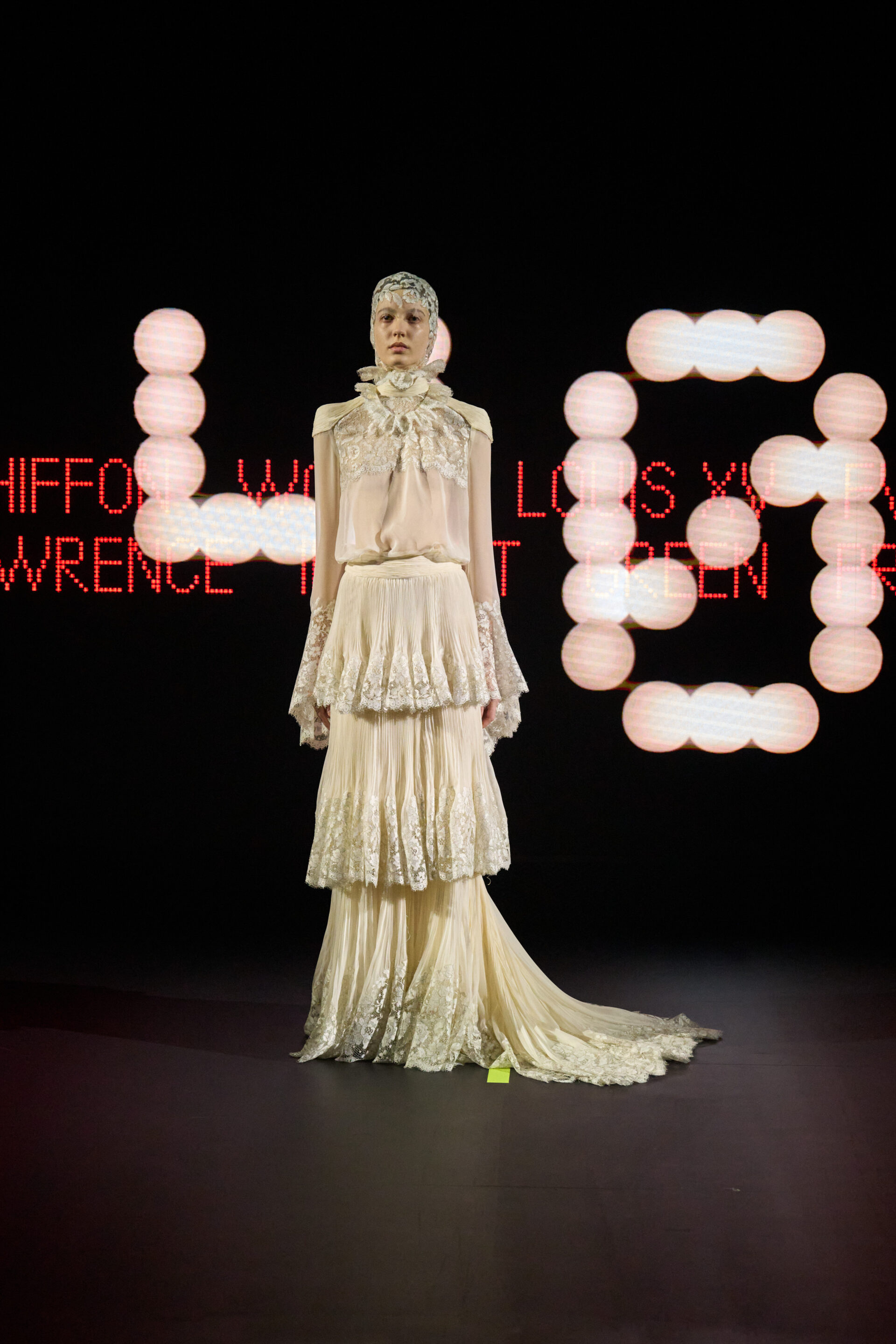 Valentino Vertigineux Haute Couture SS25