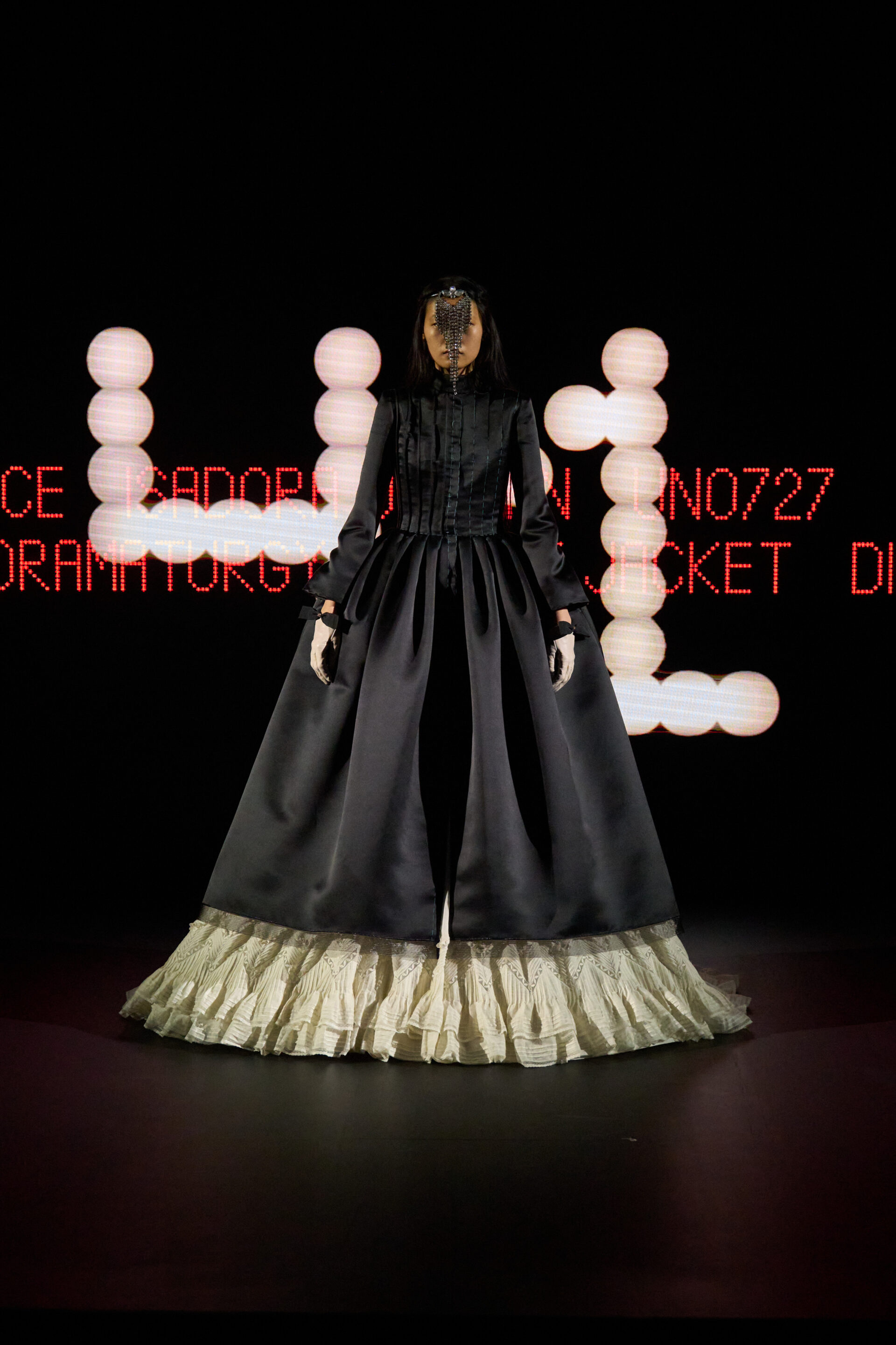 Valentino Vertigineux Haute Couture SS25