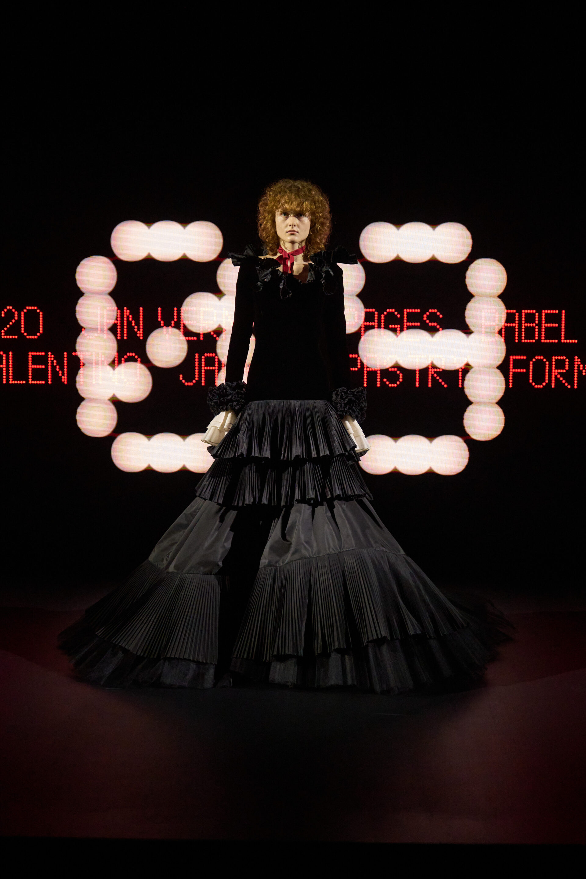 Valentino Vertigineux Haute Couture SS25