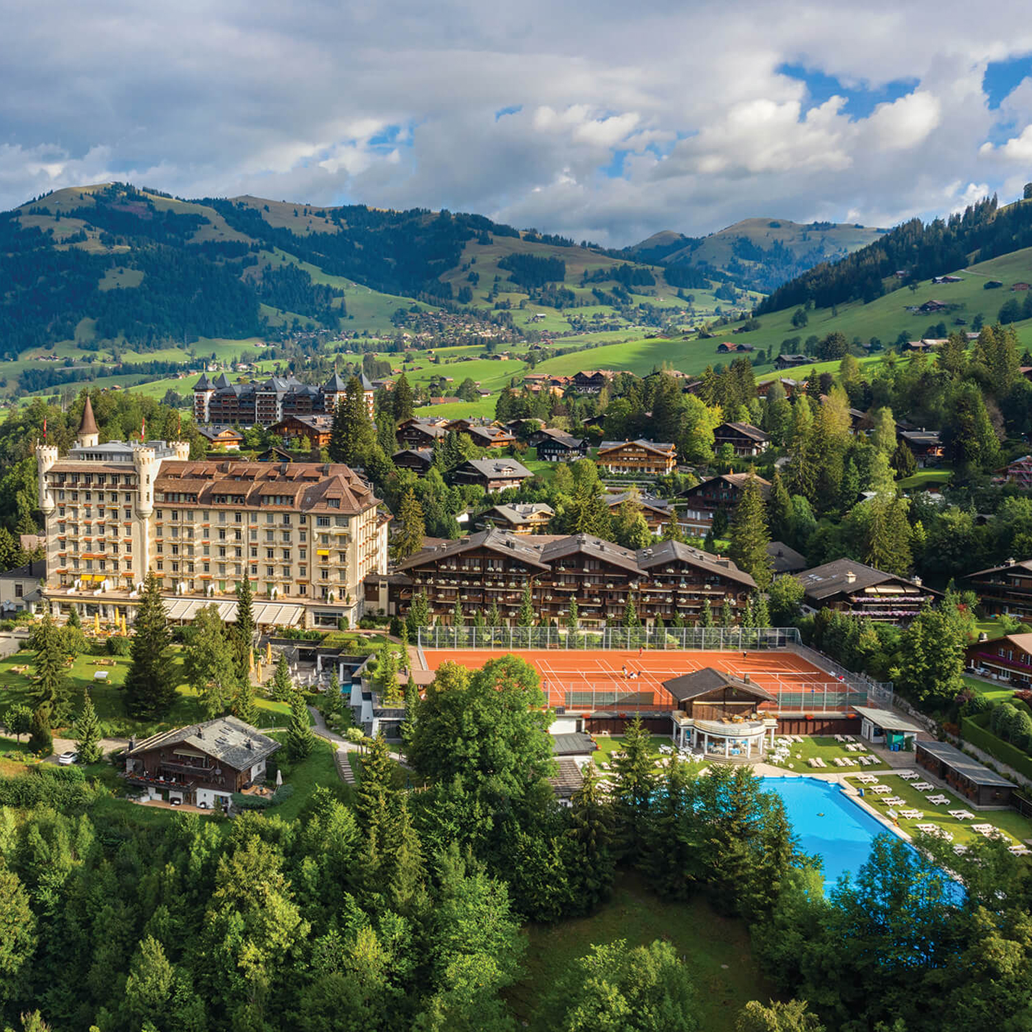 Gstaad Palace campo da tennis court