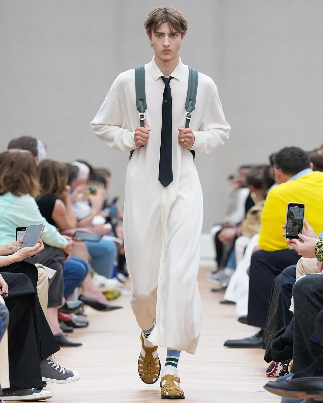 Dior Summer 26 show uomo sfilata Jonathan Anderson