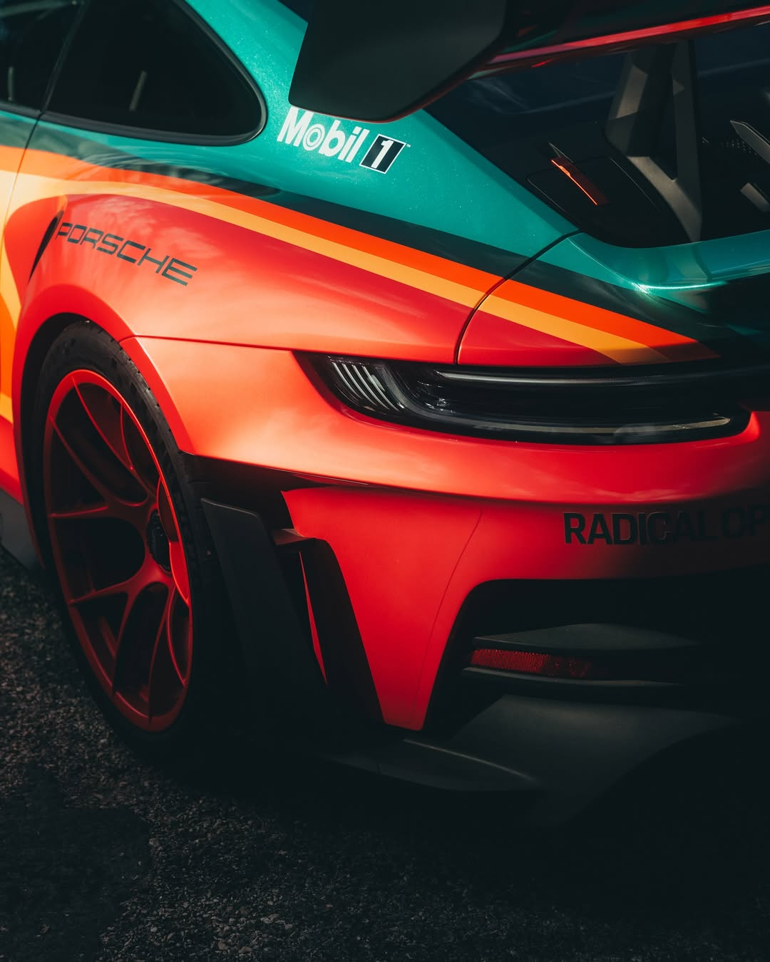 Dua Lipa Porsche collaborazione 911 GT3 collaborazione vende asta Sotheby