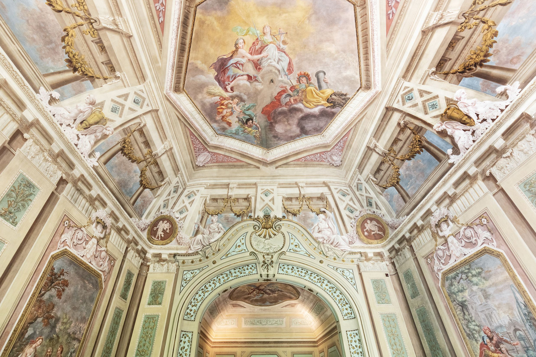 Fiamma Ferragamo dimora storica fiorentina giardino segreto