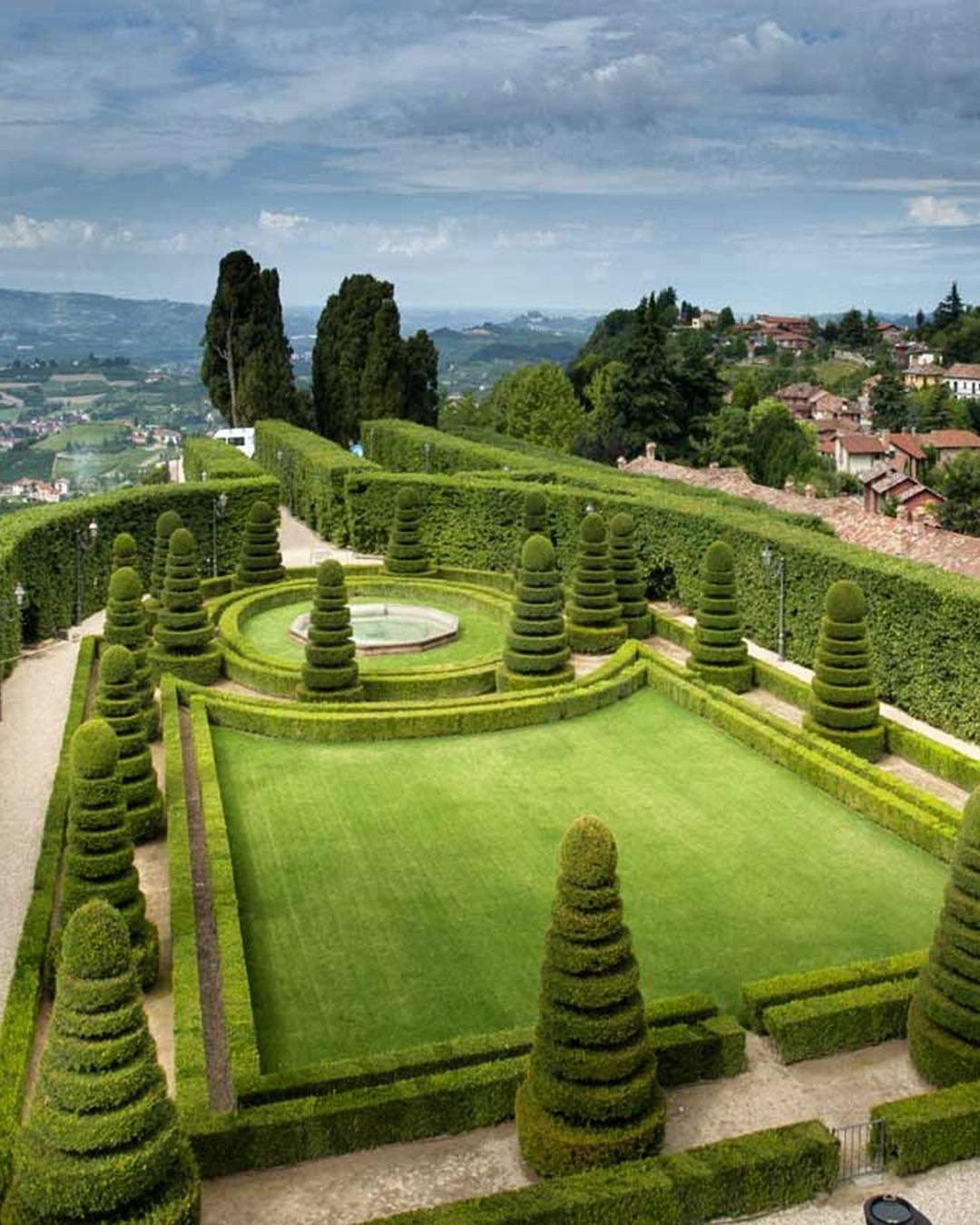 Castello di Guarene hotel lusso Roero