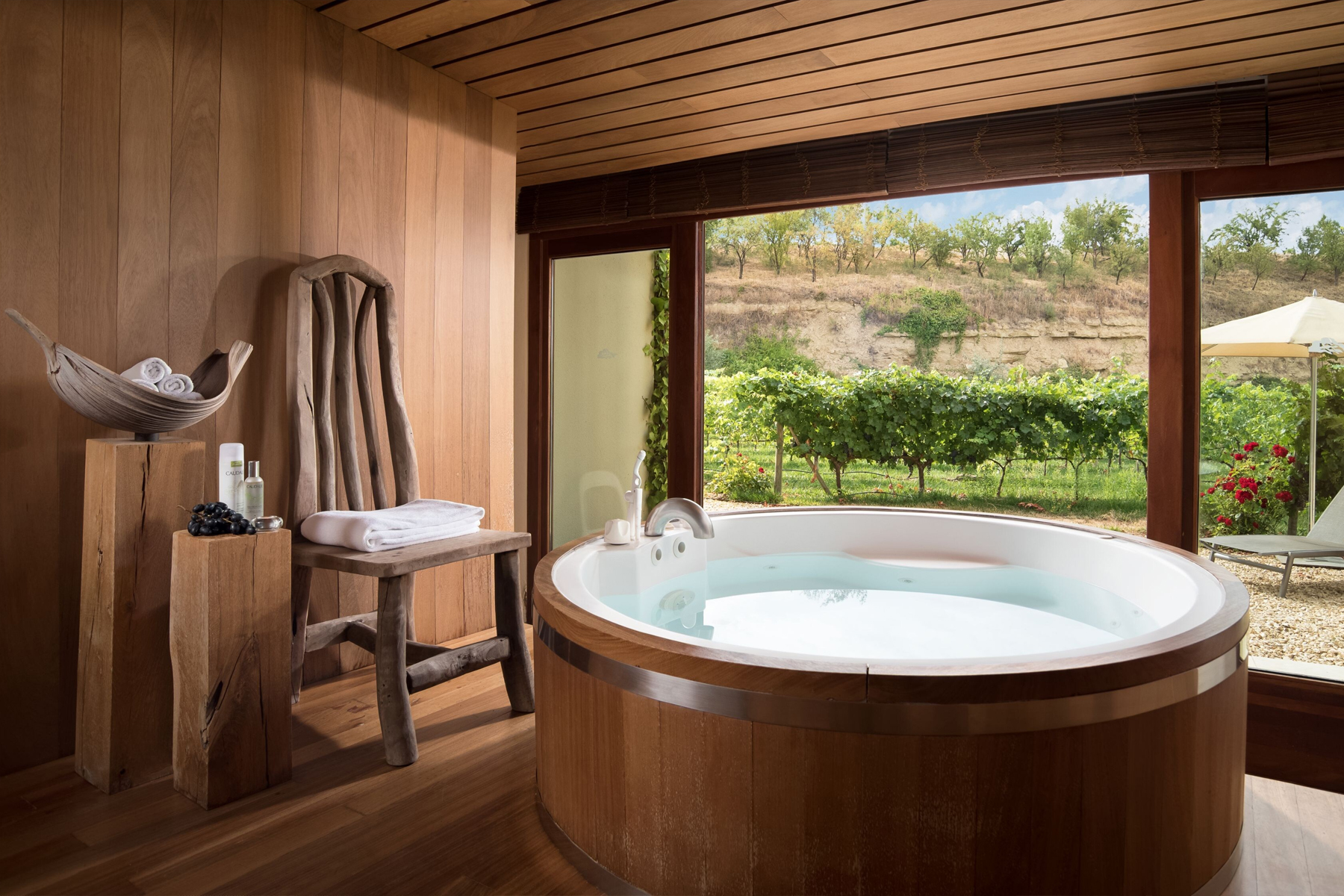 Marqués de Riscal Hotel cantina vino