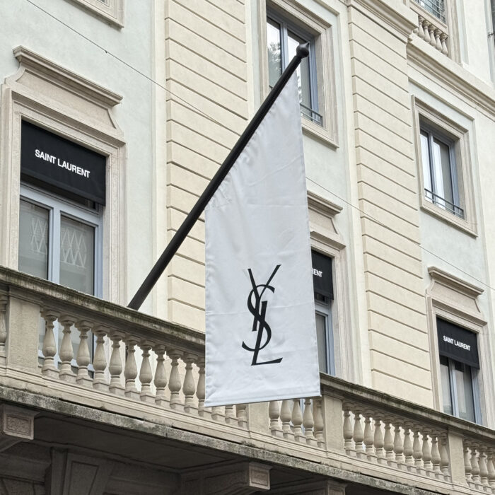 Saint Laurent nuovo store Via Montenapoleone Milano