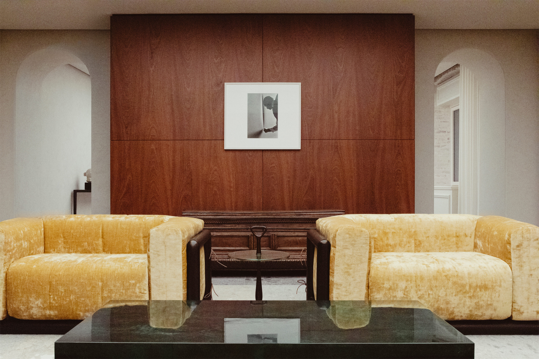 Saint Laurent nuovo store Via Montenapoleone Milano