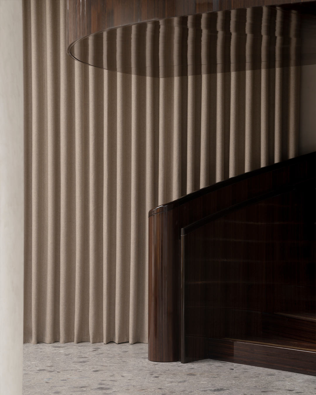 Saint Laurent nuovo store Via Montenapoleone Milano