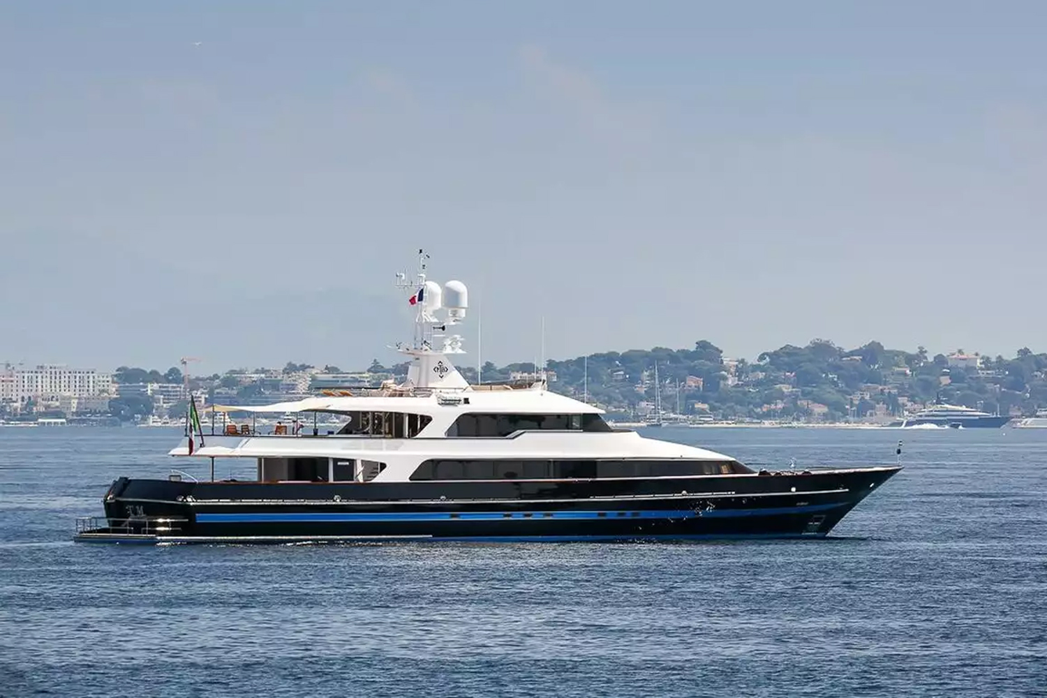 Valentino Garavani yacht TM Blue One