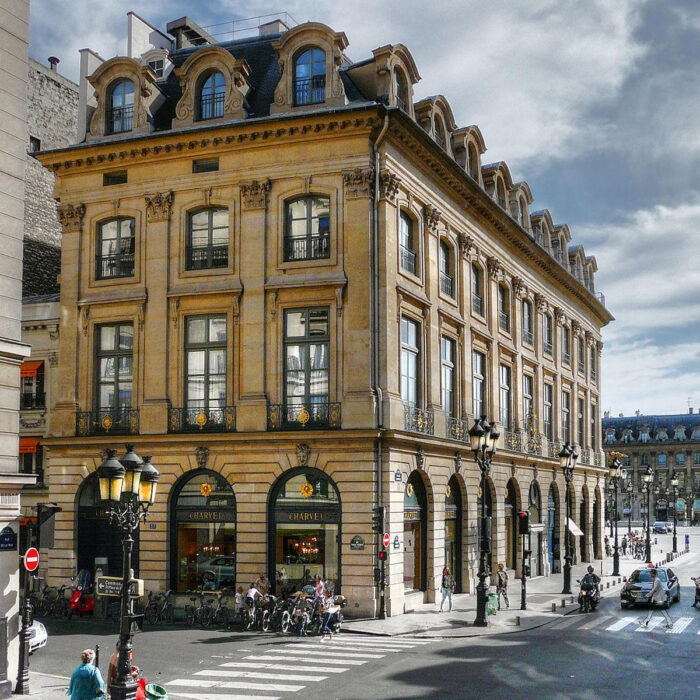 Charvet Place Vendôme camiceria Parigi Saint Laurent Coco Chanel